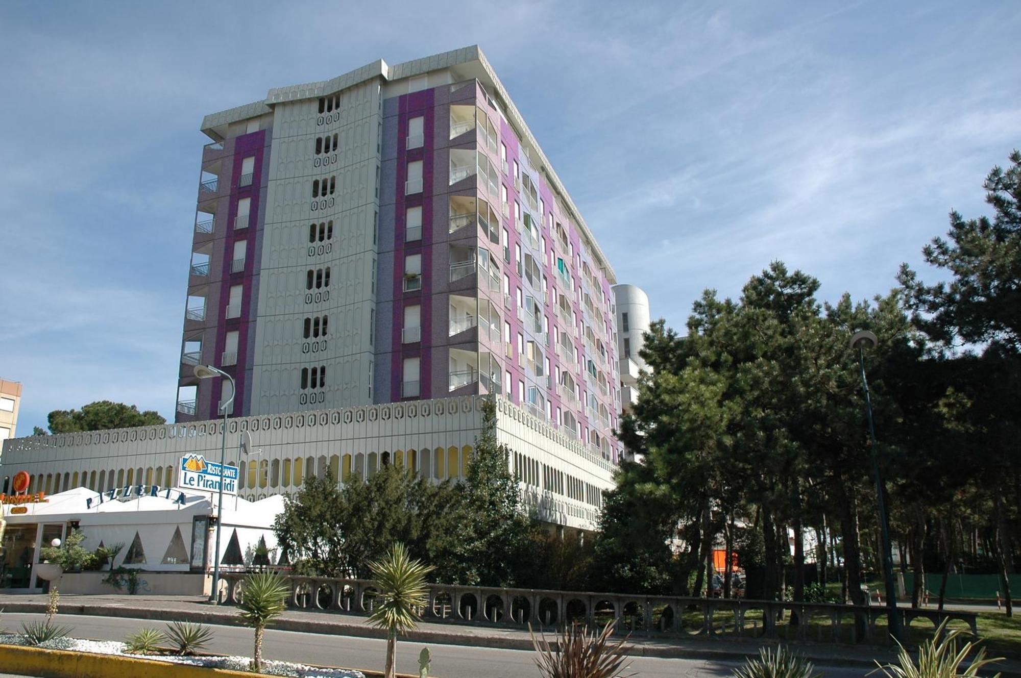 Residence Millefiori Линяно Сабиадоро Екстериор снимка
